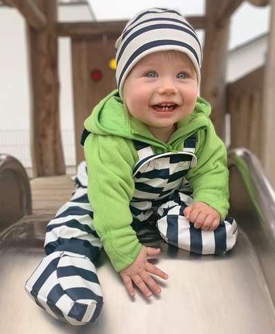BMS-salopette-bebe-ciré-impermeable-avec-pieds-integres-rayures-marine