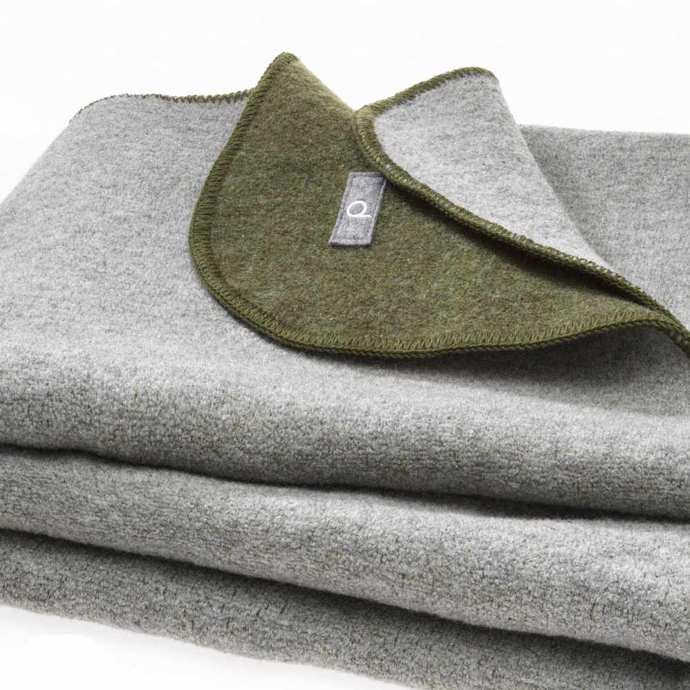 Couverture double-face Disana en laine bouillie bio Grande couverture hiver en laine Disana living vert olive