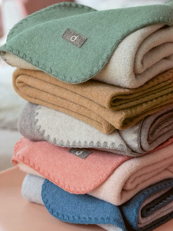 Couverture bébé chaude en laine bouillie Bio double-face - DISANA Nouveauté 2025/26