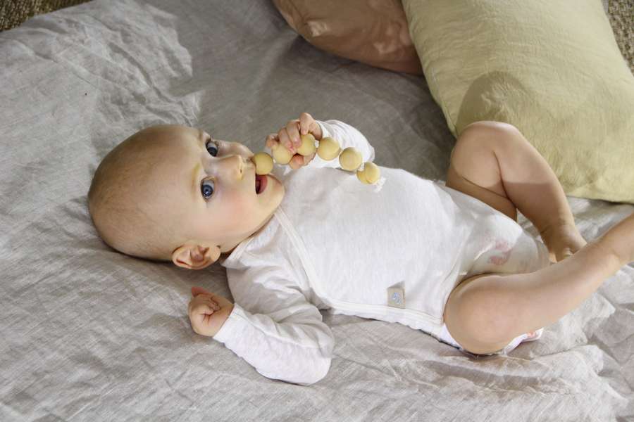 Bonnet bébé en lin de Normandie made in France - Petipoi