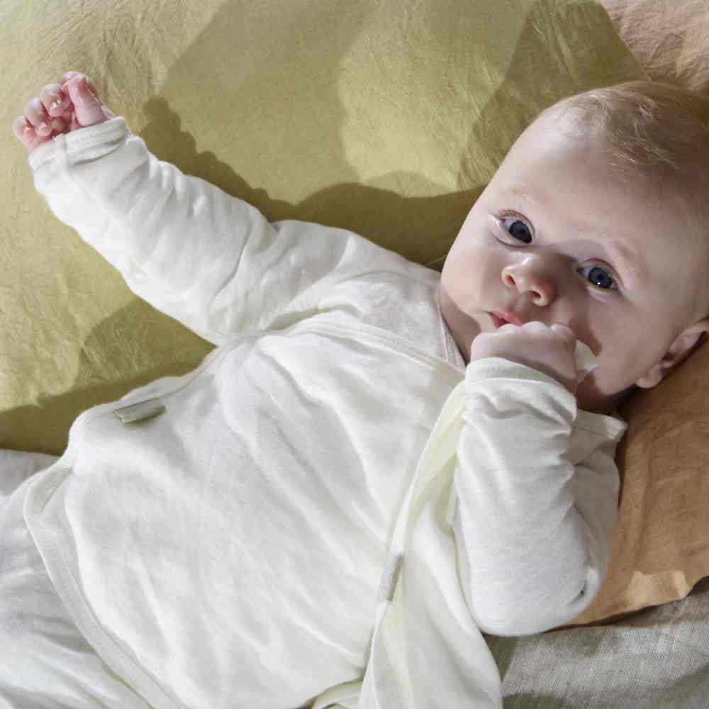 Brassière cache coeur bébé en lin de Normandie - Petipoi
