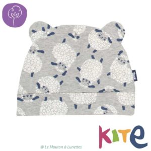 bonnet bébé en coton bio KITE clothing avec petites oreilles et motifs moutons